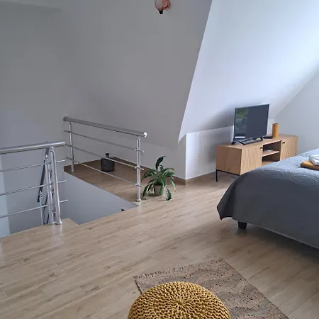 Yellow Moon Hills * Divčibare