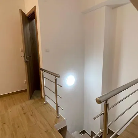 Yellow Moon Apartment