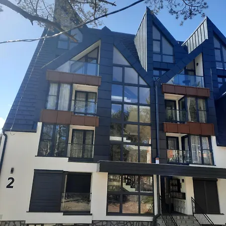 Yellow Moon Hills * Divcibare