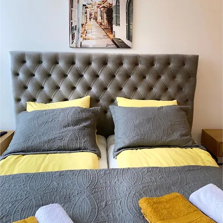 Yellow Moon Hills * Divčibare