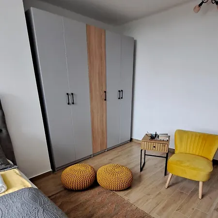 Yellow Moon Hills Divcibare