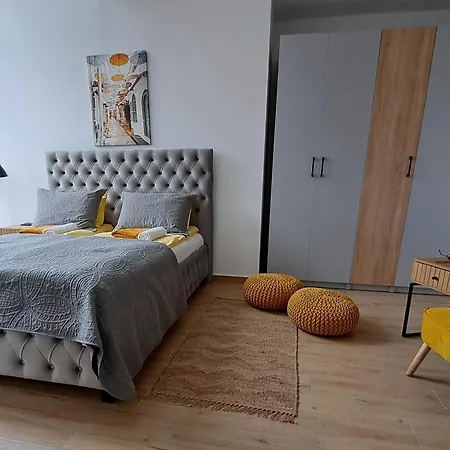 Yellow Moon Hills Apartamento