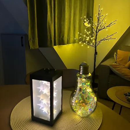 Yellow Moon Hills Apartment Divcibare