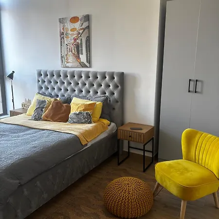 Apartment Yellow Moon Hills Divcibare