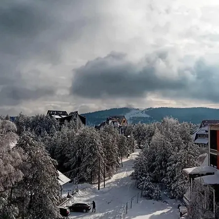 Yellow Moon Hills Διαμέρισμα Divčibare