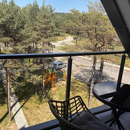 Yellow Moon Hills Apartamento