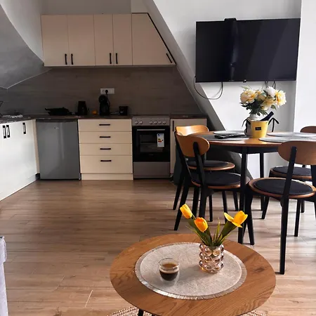 Yellow Moon Hills * Divčibare