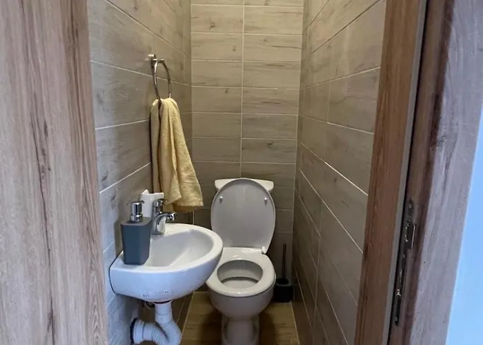 Yellow Moon Hills Apartament