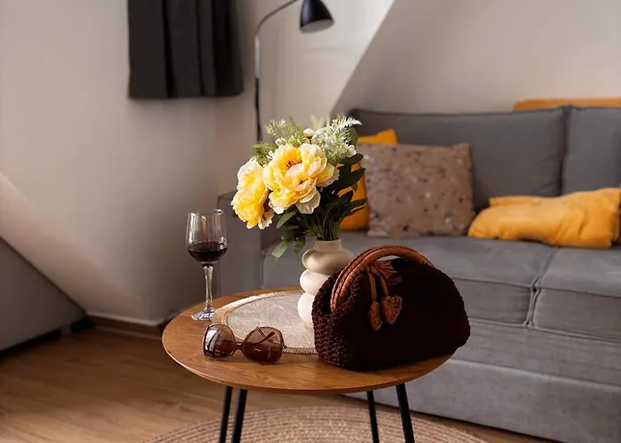 Yellow Moon Hills Apartament *