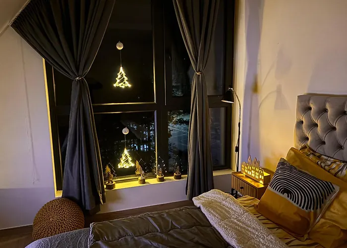 Yellow Moon Hills Apartament *