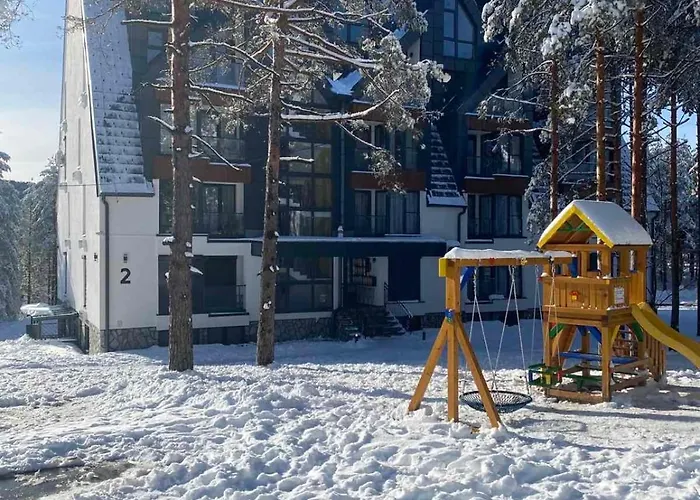 Yellow Moon Hills Apartament