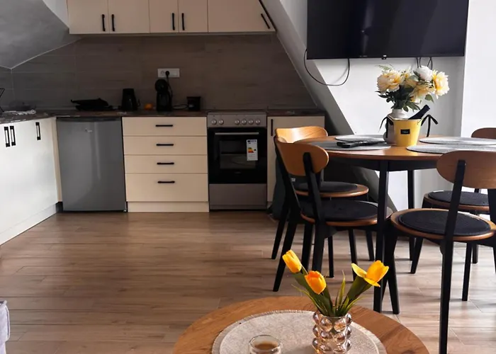 Yellow Moon Hills * Divčibare